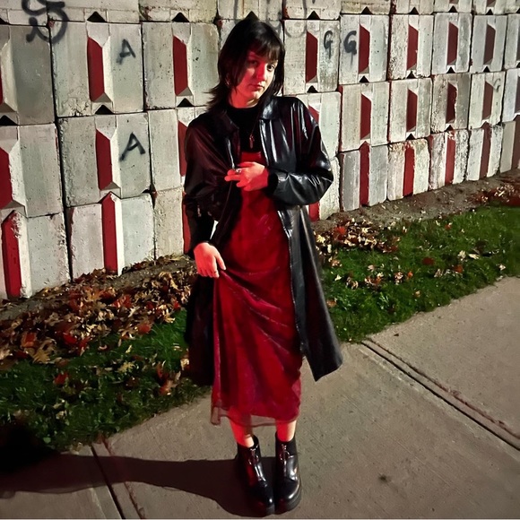 Meet your Posher, Sophia - Picture 2 of 3